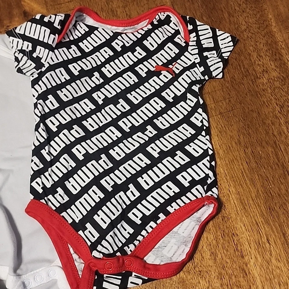 N/A onesies sz